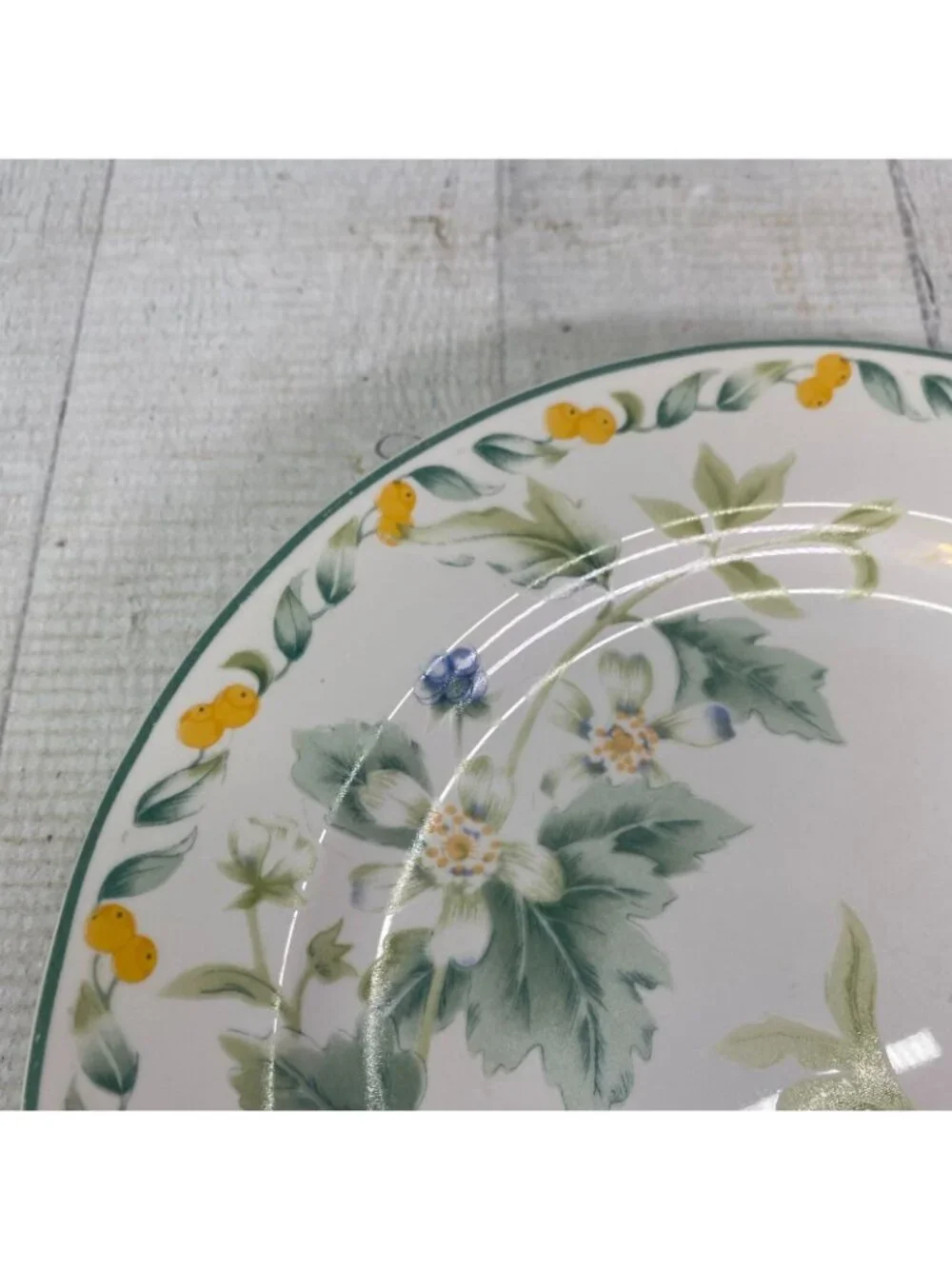 Vintage Julie Pople Avon COUNTRY FRUIT COLLECTION Porcelain Salad Plate Set 4